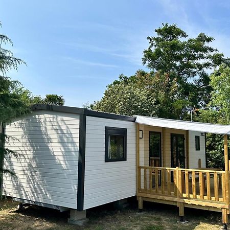 Camping Le Village De La Mer Les Moutiers Bagian luar foto