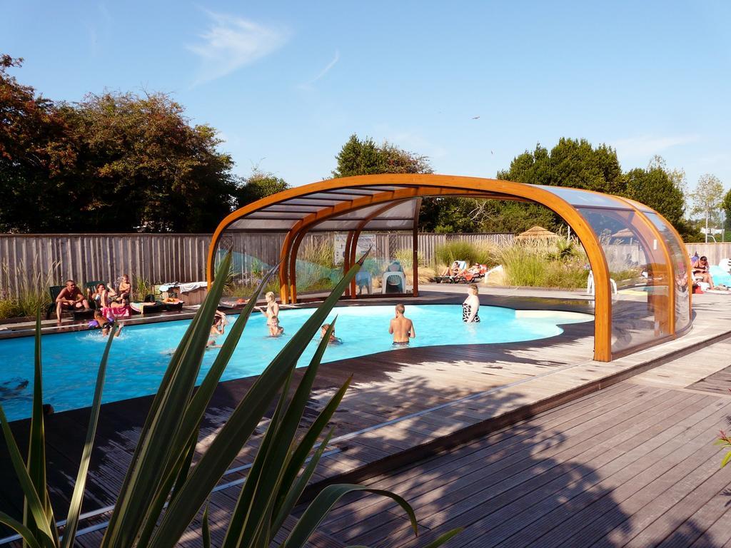 Camping Le Village De La Mer Les Moutiers Bagian luar foto